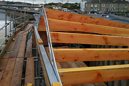 Wavy roof design