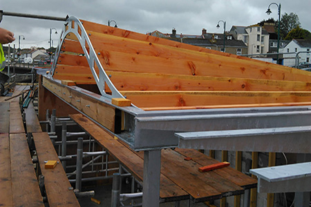 Wavy roof design
