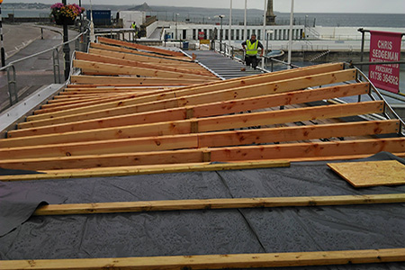 Wavy roof design
